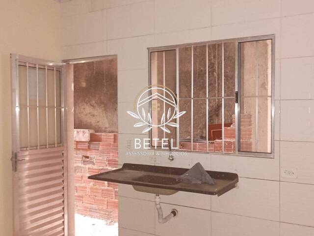 #96 - Casa para Venda em Cotia - SP - 2
