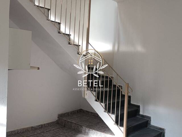 #100 - Casa para Locação em Taboão da Serra - SP