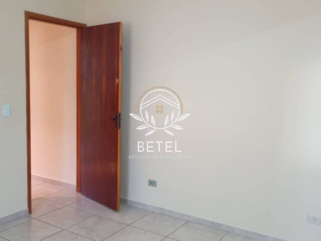 #111 - Casa para Locação em Taboão da Serra - SP - 2